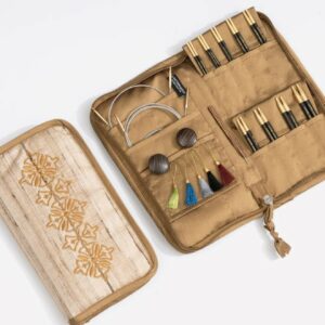 Stricknadelset Ancestry